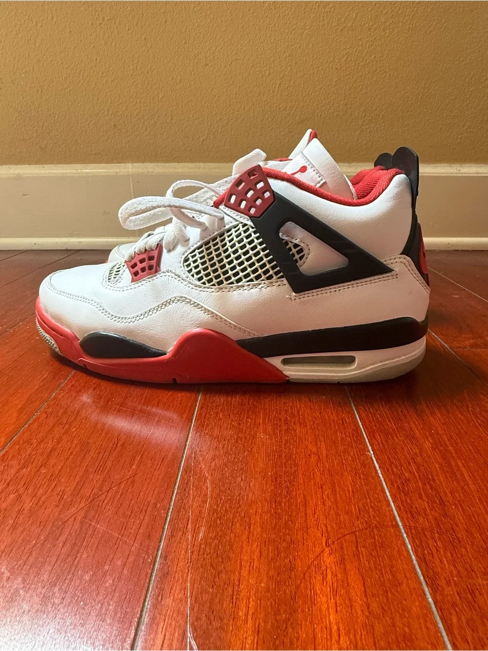 Nike Air Jordan Retro 4 “Fire Red”  2020 Men's Sneaker (Interior Tag Visible)